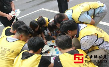 12個室內(nèi)外團(tuán)隊素質(zhì)拓展小游戲