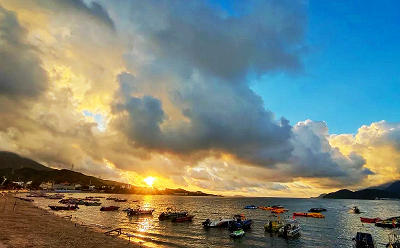 團建丨夏日炎炎，一起吹吹海風吧!